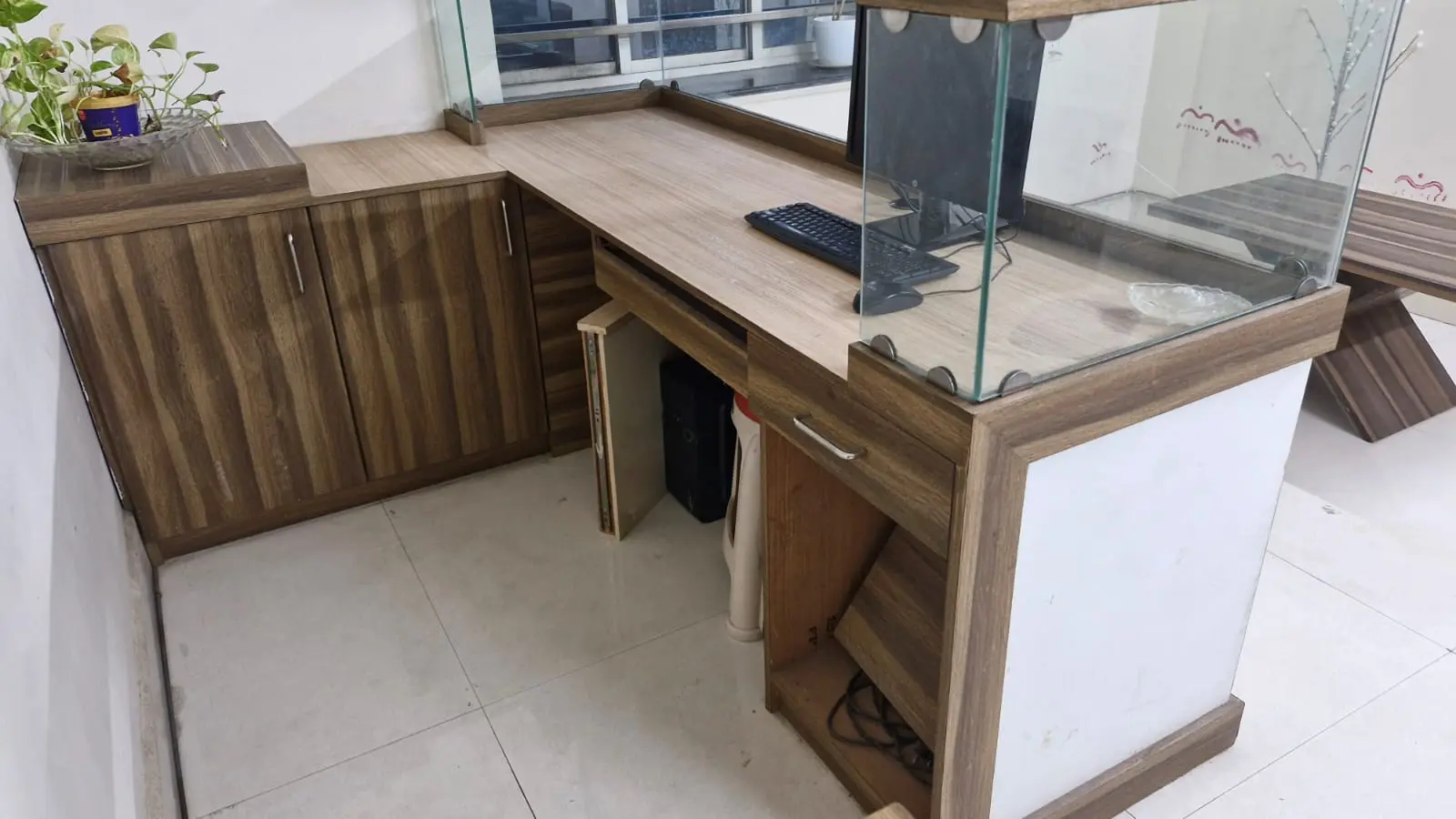 office front desk premium quality 7eet to 4 feet - photo 1